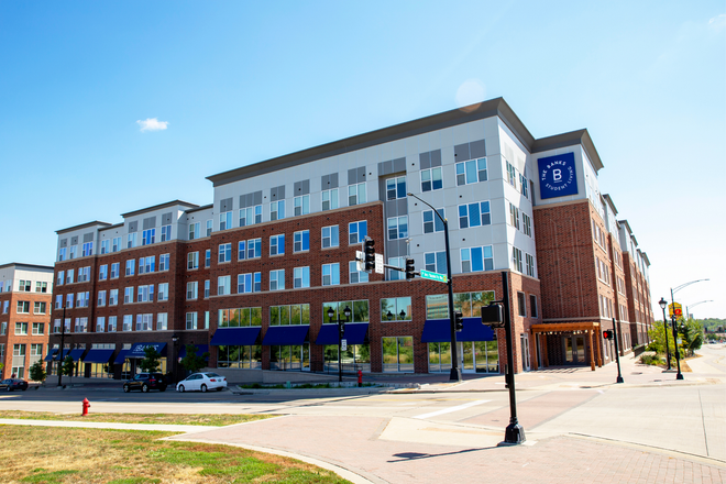 The Banks Student Living - 2 Roomates or Single Riverview Apartments at The Banks!