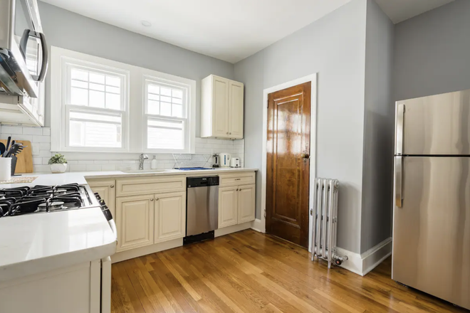 stainless steel applicances - Fully Furnished 3 BDR Apartment, Walk To Seton Hall, Utilities Included, shares welcome