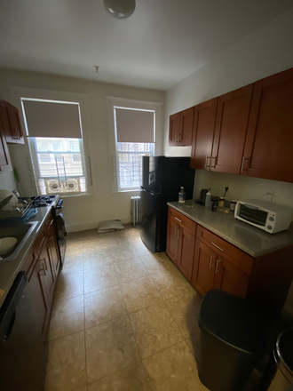 ! - NO FEE Renovated Comm Ave 2 bed with living room, balcony, dishwasher! HT/HW incl, Ref# 150035236 Apartments