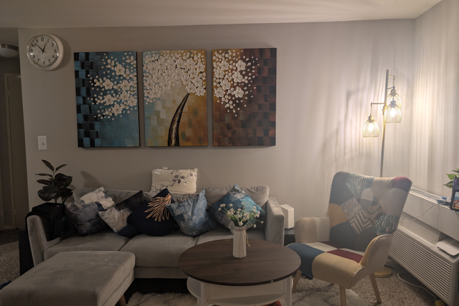 Living Room - Furnished 1BR apt-Ravens Crest Dr-Plainsboro