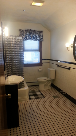 Second floor bathroom - Walking to Brown University, near bus line and shopping House
