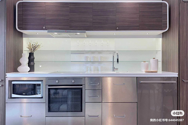 Kitchen - 1 Bedroom 1 Den 1 Bathroom, Furniture Included