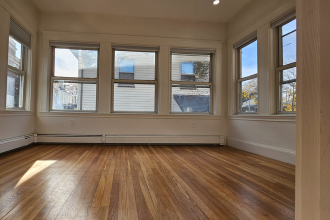 bedroom - Large updated renovated 6 Bed on Gerald for 2027 Move in, Laundry in Unit, 2.5 Bathrooms Apartments