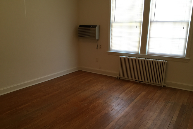 Living Room - Walk to AU! Bright Quiet and Clean Duplex