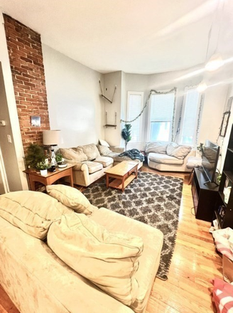 . - 4 bed 2 full bath apartment. Large living room, equal sized bedrooms, prime location