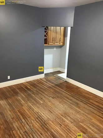 Call NOW for showings! 617-236-8550 - AUSTIN STREET - INCREDIBLE EAST SOMERVILLE 2 BED W/ LAUNDRY IN THE UNIT! *AVAIL NOW!* Apartments