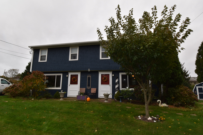 Outside - 10 Middlebridge Unit B