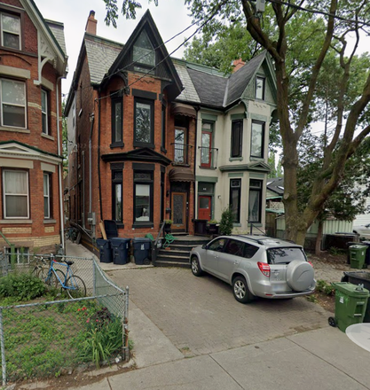 Outside Street View - 1 Furnished Bedroom Sublet near Campus & Kensington-Chinatown