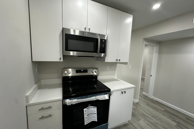 Call NOW for showings! 617-236-8550 - BENNINGTON ST - *NO FEE* RENOVATED 3BR/1BA AVAIL *6/1/2026* W/ IN UNIT LNDRY, DW MINS TO MBTA BLUE! Apartments