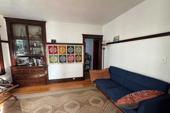 Living room 14x14 - Beautiful Sunny Light Filled Spacious 2 Bedroom with Decks