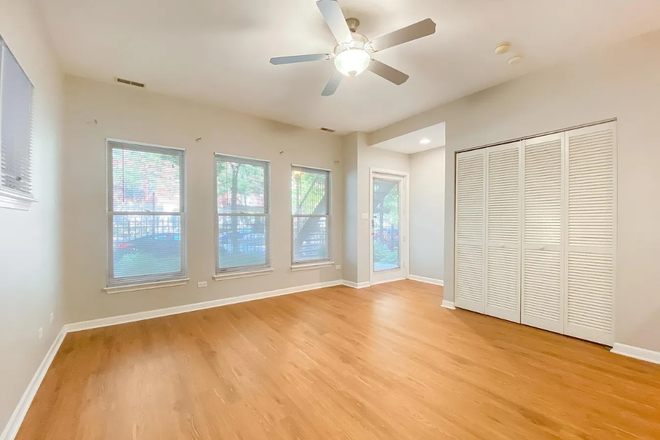 Studio Living Area - Near Campus Studio Townhome