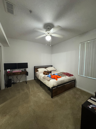 Bedroom - Lux13 Sublease – Private Bed & Bath – $650/mo – January Paid – Near UF