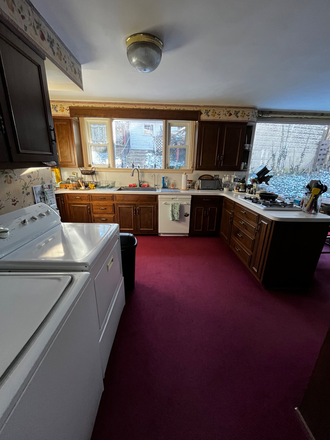Kitchen - House Apartment, 3 beds, 1 bath, full kitchen