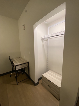 Additional Closet - Campus Edge On Pierce Apartments