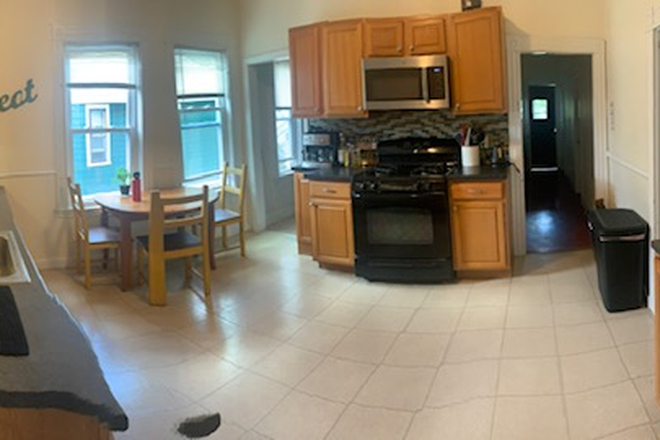 Kitchen - Spacious 5 bedroom, 2 bath with off street parking Apartments