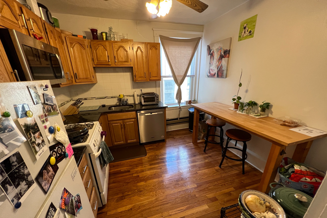 kitchen - Sunny Brighton 1 bed with balcony for 8/1 - NO FEE! Apartments