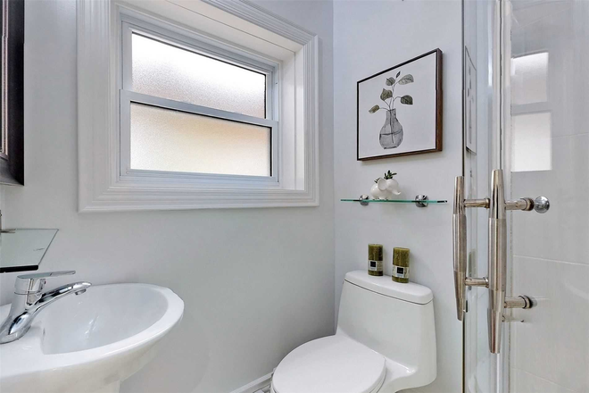 bathroom - All female house, room for rent