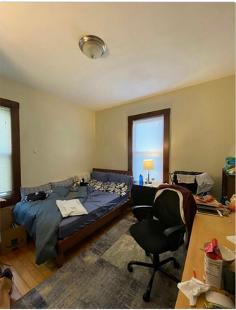 Bedroom for sublet - Spacious room for sublet close to Tufts and Whole Foods! Apartments