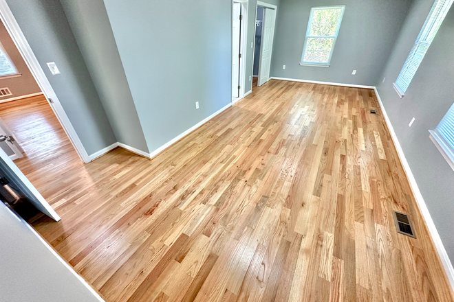 This was two bedrooms but we combined them into one huge suite! - HUGE MASTER SUITES, JUST $995 EACH -- BRAND NEW RENOVATION! JUST IN TIME FOR NEW SCHOOL YEAR!