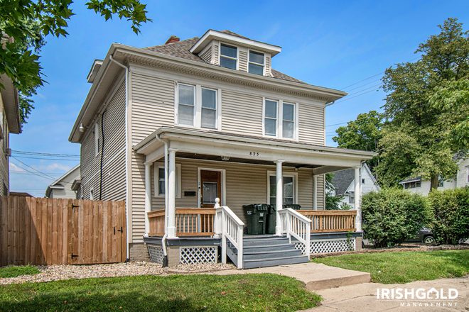 Front - 825 E Washington St House