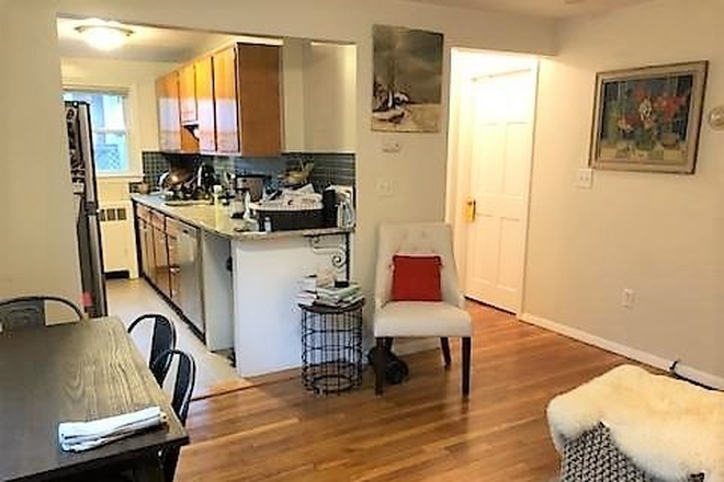 LIVING - LOCATION!!! 2 BED WITH HEAT, HOT WATER AND PARKING INCLUDED!