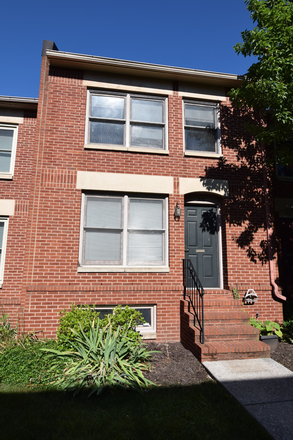 outside street view - Walk to UMB from this beautiful townhouse! Perfect for UMB students