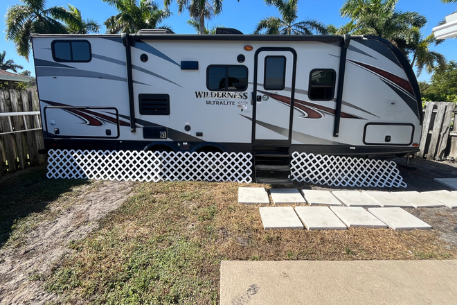 Camper - East Boca room for rent $1350 / mo