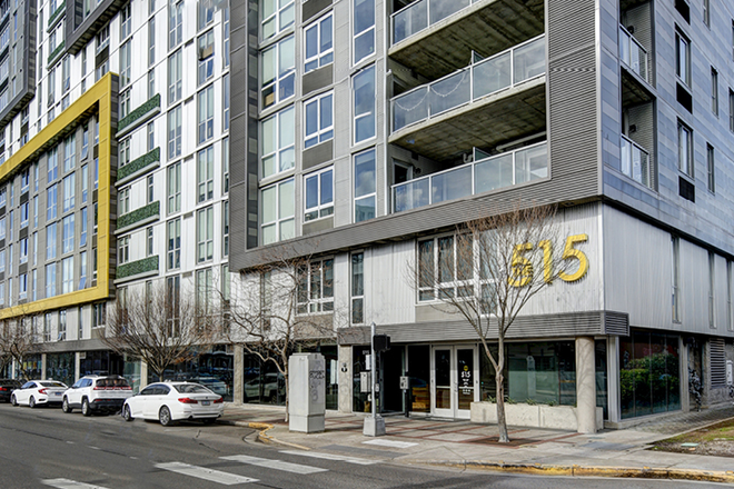 outside streetview - Private Bedroom and Bathroom in a 3 bed 3 bathroom 515 apartment