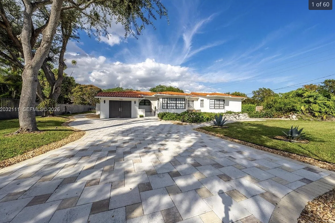 [web address removed] - Spacious House - Contacting me is recommended!