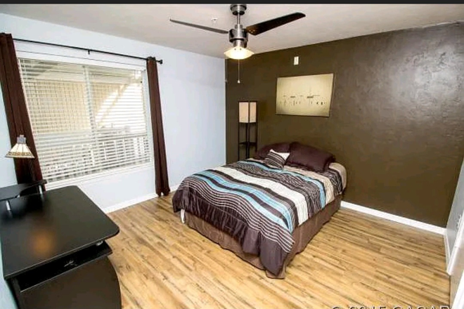 Bedroom - Countryside at the University- Less than 2 miles from UF Apartments