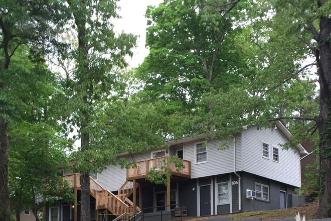 Great Loction - Creekside Apartments