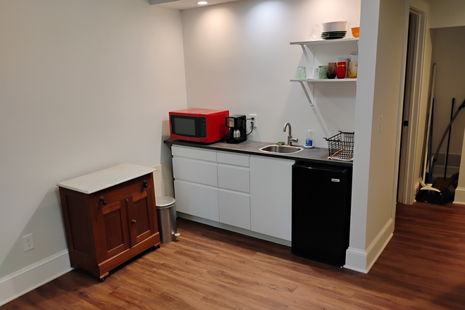 Kitchennette - Spacious 1-BR Above-Ground Basement Apartment with Private Entrance & Deck in Morningside