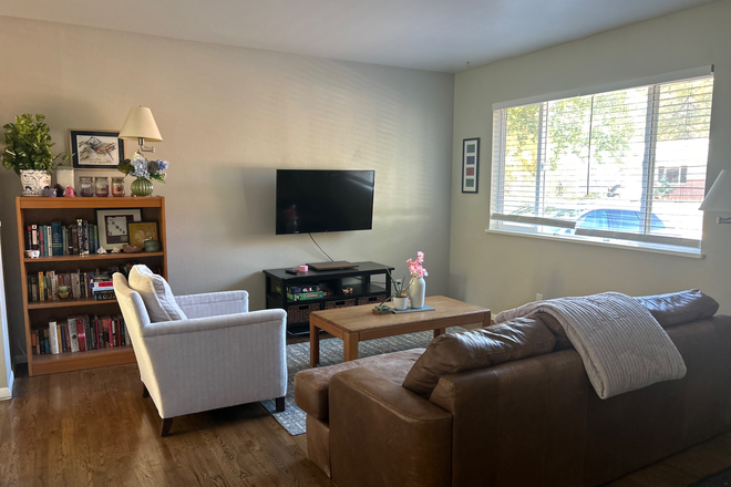 Living room - 1 bedroom with attached half bath (in 3 bedroom house)