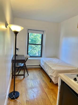 STUDIO - NO BROKER FEE - FURNISHED STUDIO AT 1061 BEACON STREET, BROOKLINE AVAILABLE 9/1/2025