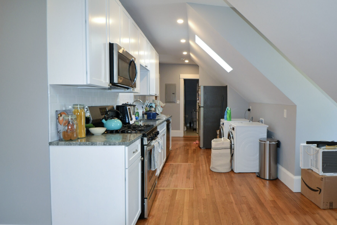 Kitchen - 2026 Entire Unit SUMMER SUBLET - 2 Bed/2 Bath, In-Unit Washer/Dryer