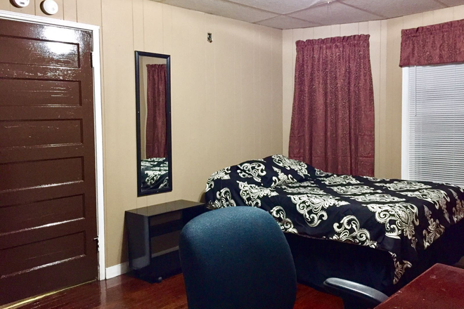 Bedroom - Furnished Private Bedrooms, 731 Livingston Ave, Room 1 Rental