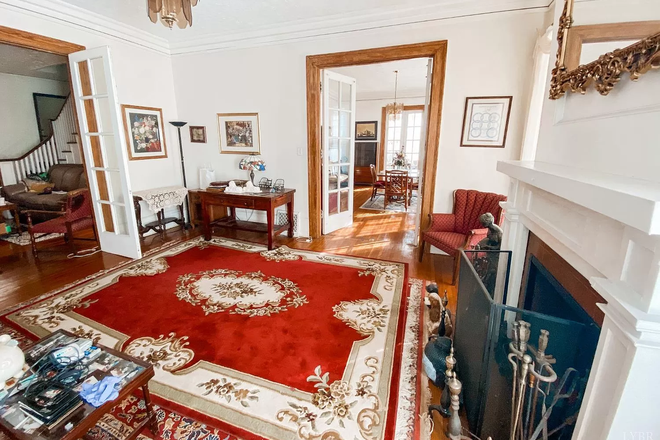 Living Room - Large home with private rooms, 10 minutes from campus and walkable distance to downtown.