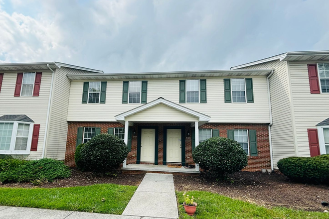  - 4 Bedroom 2.5 half Bath Townhouse