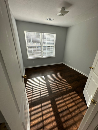 Bedroom - Private Room & Bathroom for Rent