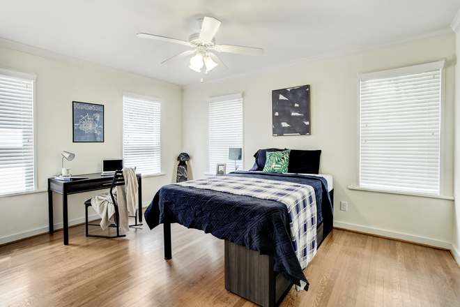 Bedroom - Beautiful 4Bd/2B with on-site parking Duplex