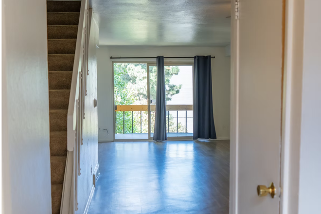 entrance view - Boulder Townhouses