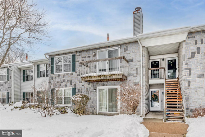 Exterior view - 2BR apt-Quince Ct-Lawrenceville
