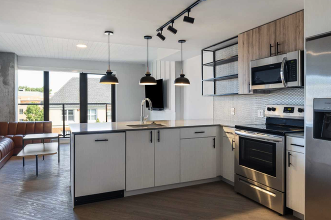 Common Area - The Hub College Park Apartments