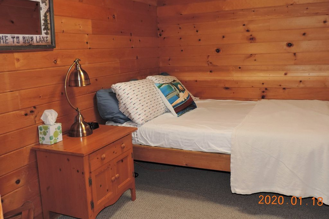 Bonus BR or office - Private Apartment on Lake and Riverside Neighborhood on Bike Path