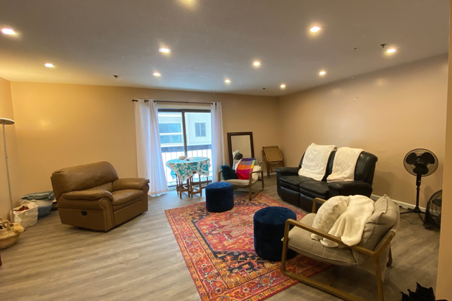Main Area - 1 Bedroom in Hill Gardens Apartments