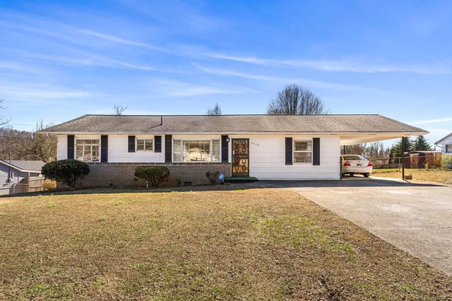 Street view - 4bed/2bath rooms for rent House