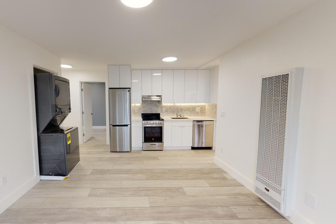  - 2252 Parker Street