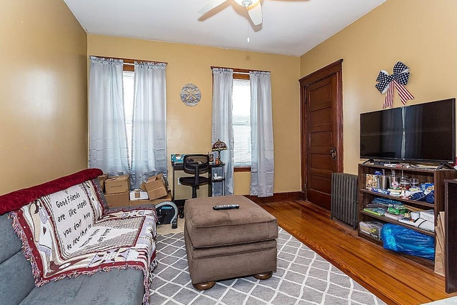 Bedroom 3 - Must See: large 3 BR Condo in Desirable Neighborhood Close to Tufts