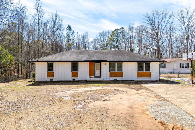  - 1005 Crawford Road, Opelika