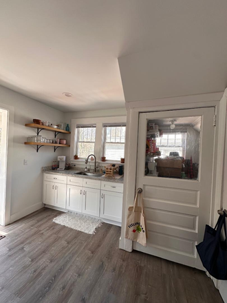 kitchen - Walk to Emory, New renovation, One bedroom open March 1